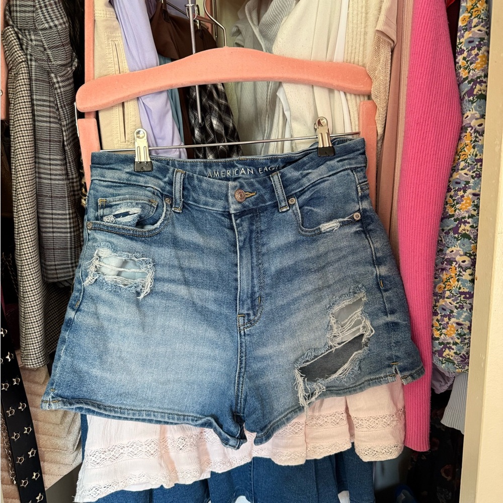 American Eagle Outfitters Cyrvy Mom Jean Shorts Distressed High-Waisted